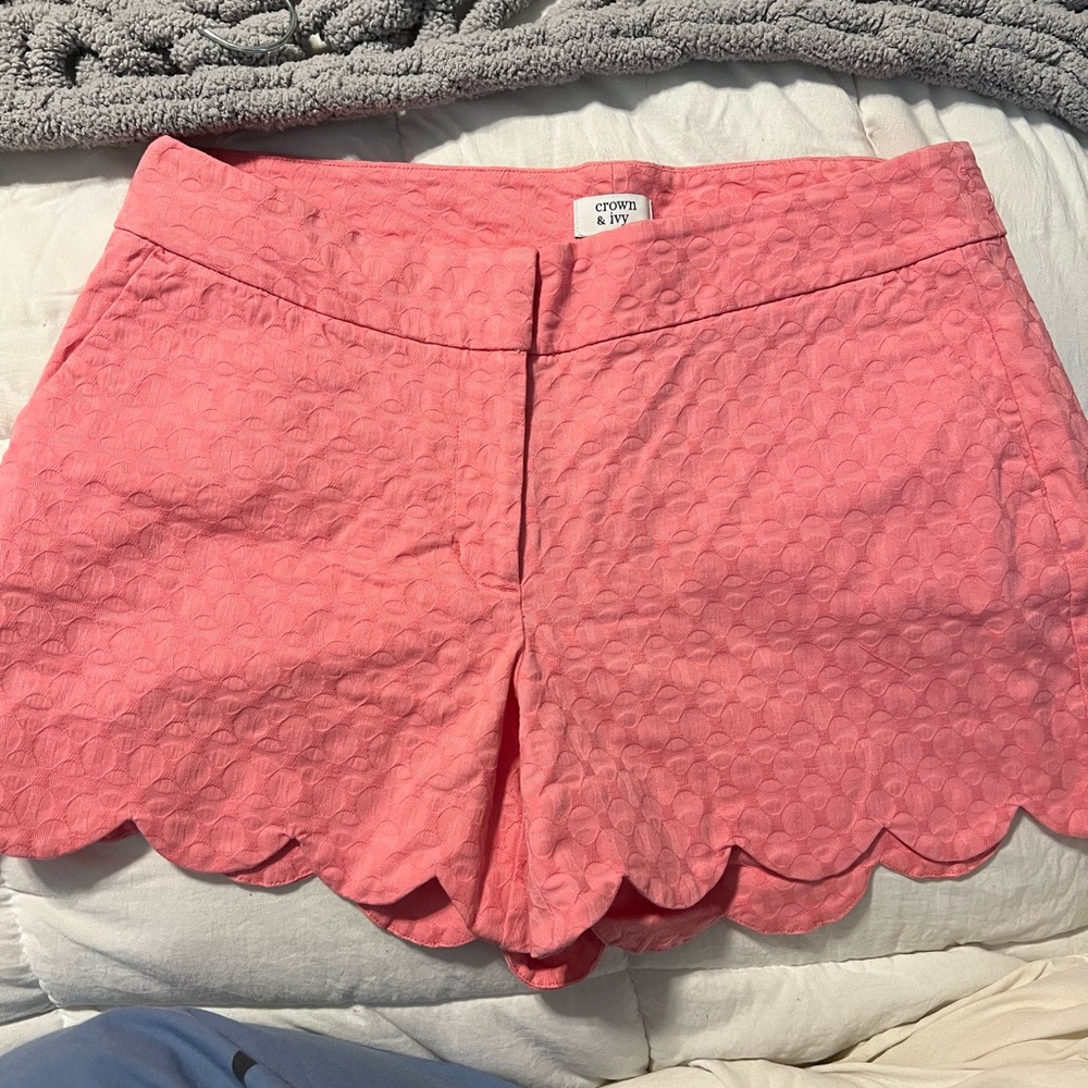 Crown & Ivy Pink Scalloped Women Shorts size 8